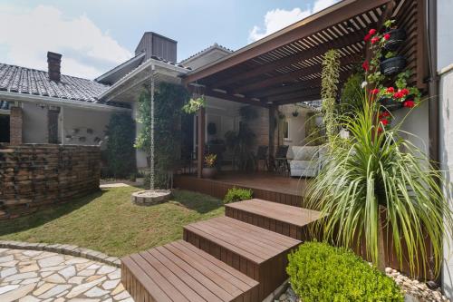 Casa com churrasq, piscina e Wi-Fi em Criciuma SC