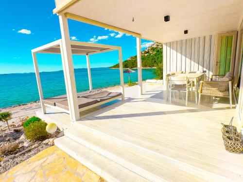 Villa - Beach Front