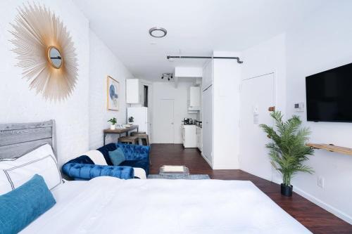 83-2FE UES Central Park Newly Furnished Studio, New York (Foto 3)