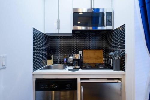 69-4B Modern Lower East Side 1BR PRIME LOCATION, New York (Foto 10)