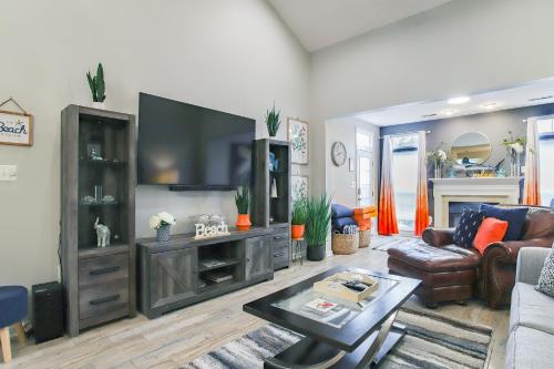 Vibrant Suburban Home Less Than 4 Mi to Bethany Beach - image 11