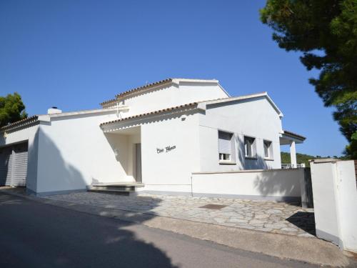 Apartamento de 2 habitaciones en L'Estartit con piscina y aire acondicionado - ES-323-13 - image 2