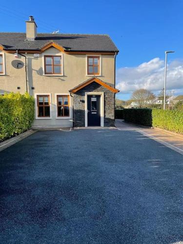 Number Twelve in เบลลีค