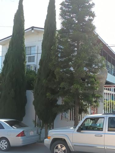 2 bedrooms, 4 beds
