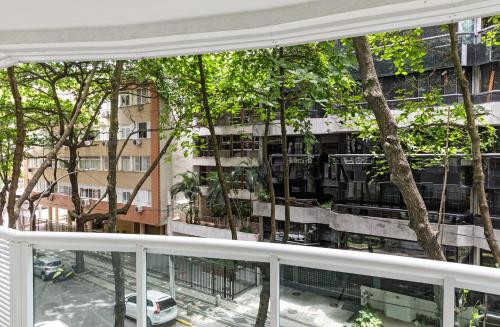 Luxury Double Room with Street View image 7