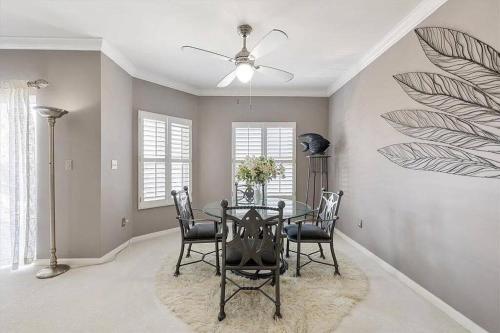 Harbor Central Penthouse near Dewey Destin Harborside