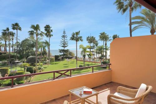 Lujoso adosado frente al mar con piscina y jardín - RIVIERA ANDALUZA 3