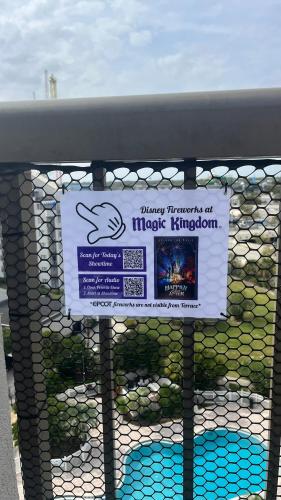 TerraceOnTen Sunshine Penthouse - Fireworks View, Private Terrace, Kitchen, Near Universal & OCCC in Orlando, USA