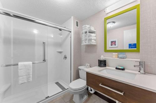 Hampton Inn Cleveland-Westlake - image 8