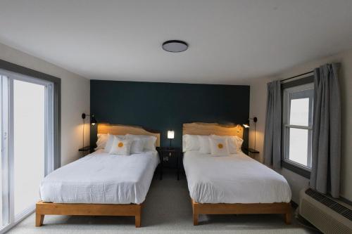 East Rock Inn - main image