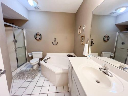 Destin Harbor Getaway near Dewey Destin Harborside