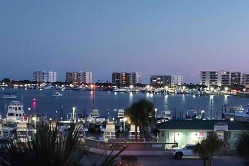 Destin Harbor Getaway near Dewey Destin Harborside