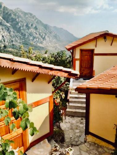 ROOMS EMILIANO Castle of Kruja