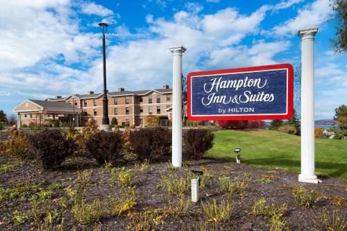 Hampton Inn & Suites Petoskey