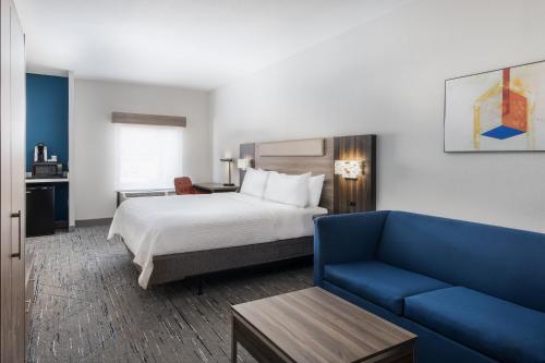 Holiday Inn Express Atlanta West - Theme Park Area, an IHG Hotel