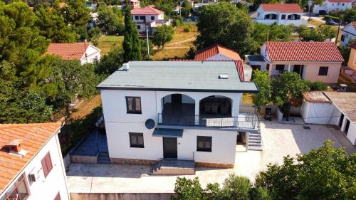 Apartments with a parking space Seline, Paklenica - 22077