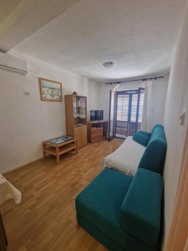 One-Bedroom Apartment with Balcony and Sea View