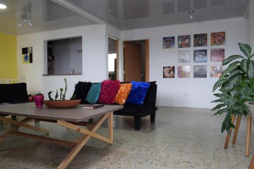ZIVAHOSTAL