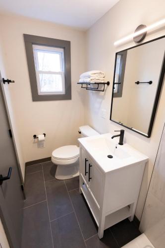 East Rock Inn - image 2