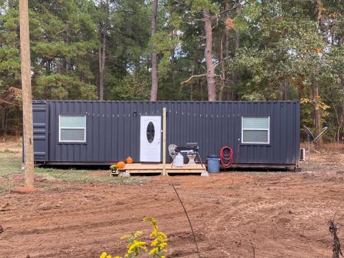 Tiny House Oasis: Nature Escape - Accommodation - Nacogdoches