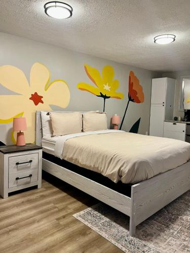 Wildflower Room 15