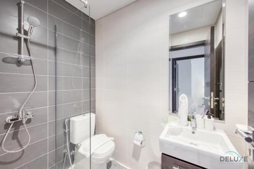 Tranquil 3BR Townhouse at Albizia Damac Hills 2 by Deluxe Holiday Homes, Dubai (photo 7)