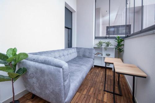 One-Bedroom Apartment image 6