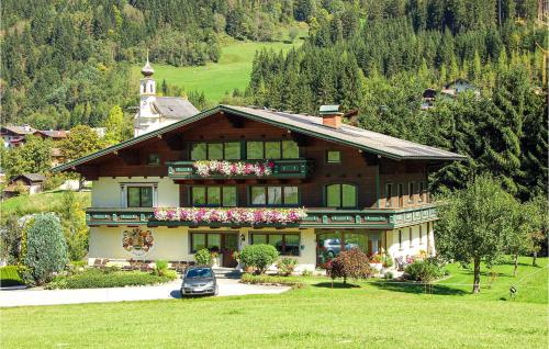 2 Bedroom Stunning Apartment In Flachau