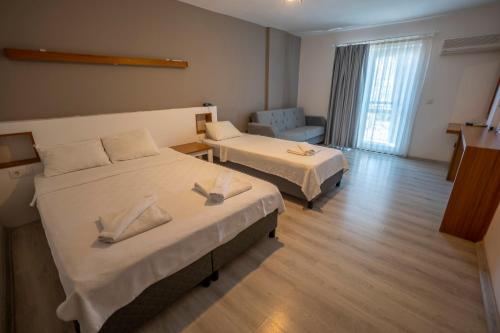 Grand Emir Hotel & Spa Room Type - Quadruple Room with Balcony