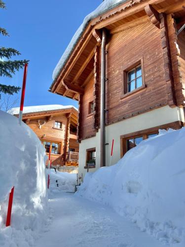 Two-Bedroom Chalet image 10