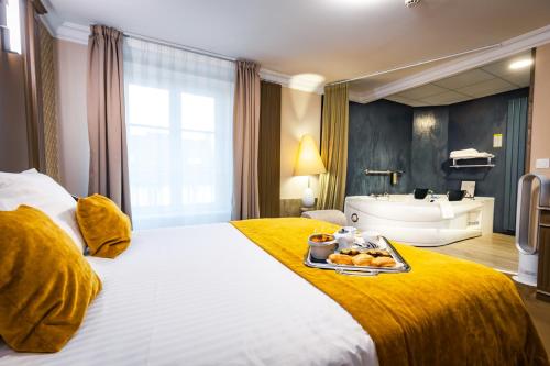 A szálláshely kívülről, Grand Hotel du Luxembourg & Spa in Bayeux Városközpont