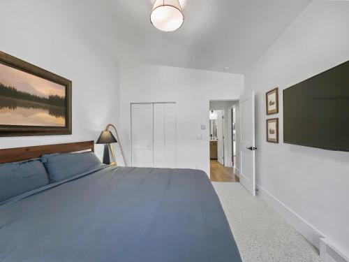 A304 Lake Cliffe condo - image 12