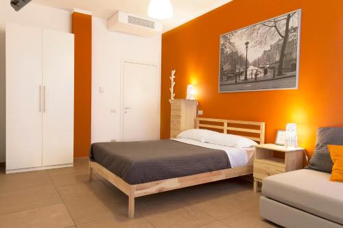 1 queen bed, 2 twin beds