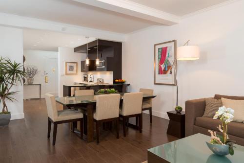 One-Bedroom King Suite image 3