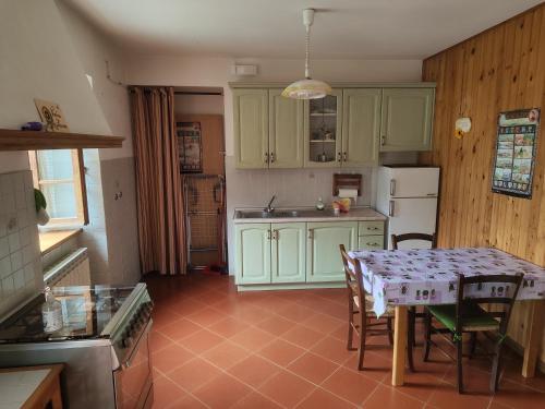 кухня, Agriturismo Podere Fiume in Пратовеккьо