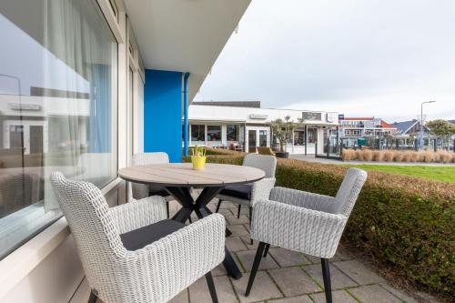 Welcome in - Appartementen Kurhaus - op loopafstand van Strand & Duinen in hartje Zoutelande in Coutelande