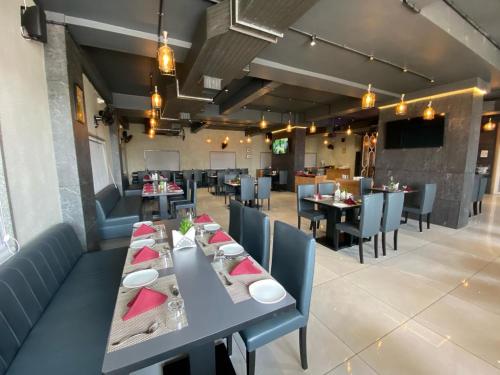Restaurant, Lords Eco Inn Navsari in Navsari