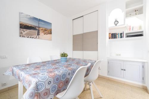 Home2Book Stunning Sea Front Apartment La Garita