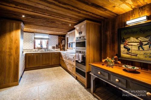 L'Illaz - 4 bedrooms, log fire in Val-d'Isere