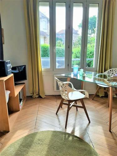 Létesítmények, Appartement avec terrasse entre Versailles et Paris in Vaucresson