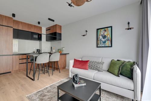 Lion Apartments - Młoda Polska Nowe Apartamenty z parkingiem - image 3