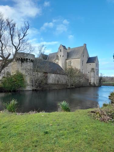 6, route de Maisons Manoir d'Argouges - Chambre d'hôtes - Vaux-sur-Aure