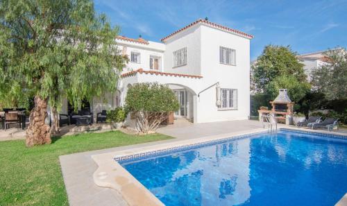 Alquiler Villa en la Playa de Cambrils para 10 personas con AC, parking y WIFI