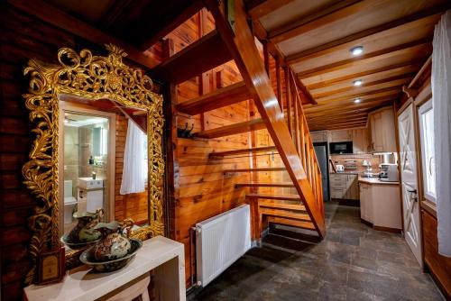 Wooden Stories in 이스트미아