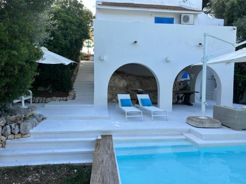 Villa a Rosa Marina con piscina a 300 m. dal mare