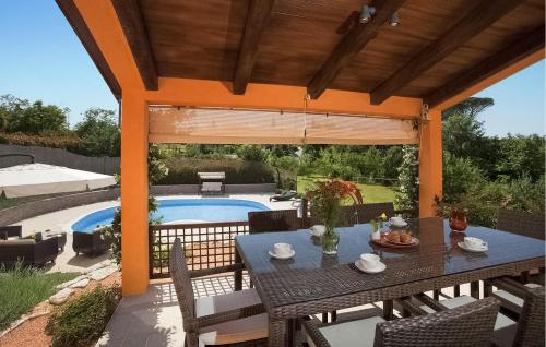 Amazing Home In Karojba With Heated Swimming Pool