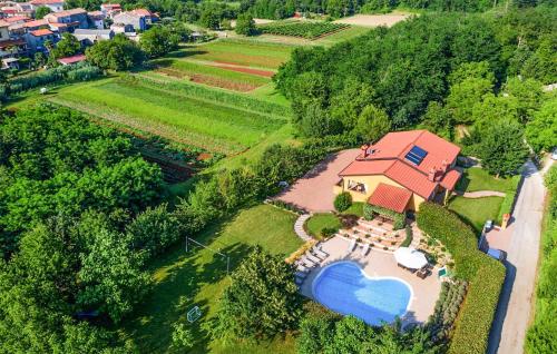 Amazing Home In Karojba With Heated Swimming Pool