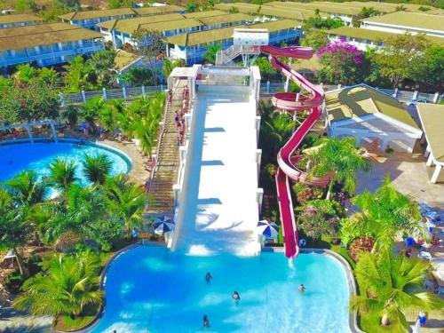 Lacqua diRoma com Parque Aquatico e Cozinha in Caldas Novas