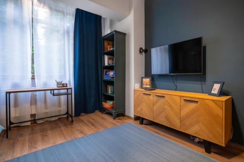 Lux Flat next to Park with working space by Flat Mаnager, Sofia (photo 7)