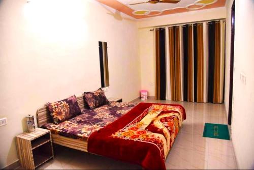 Hotel Gopi Dham Ashram Haridwar